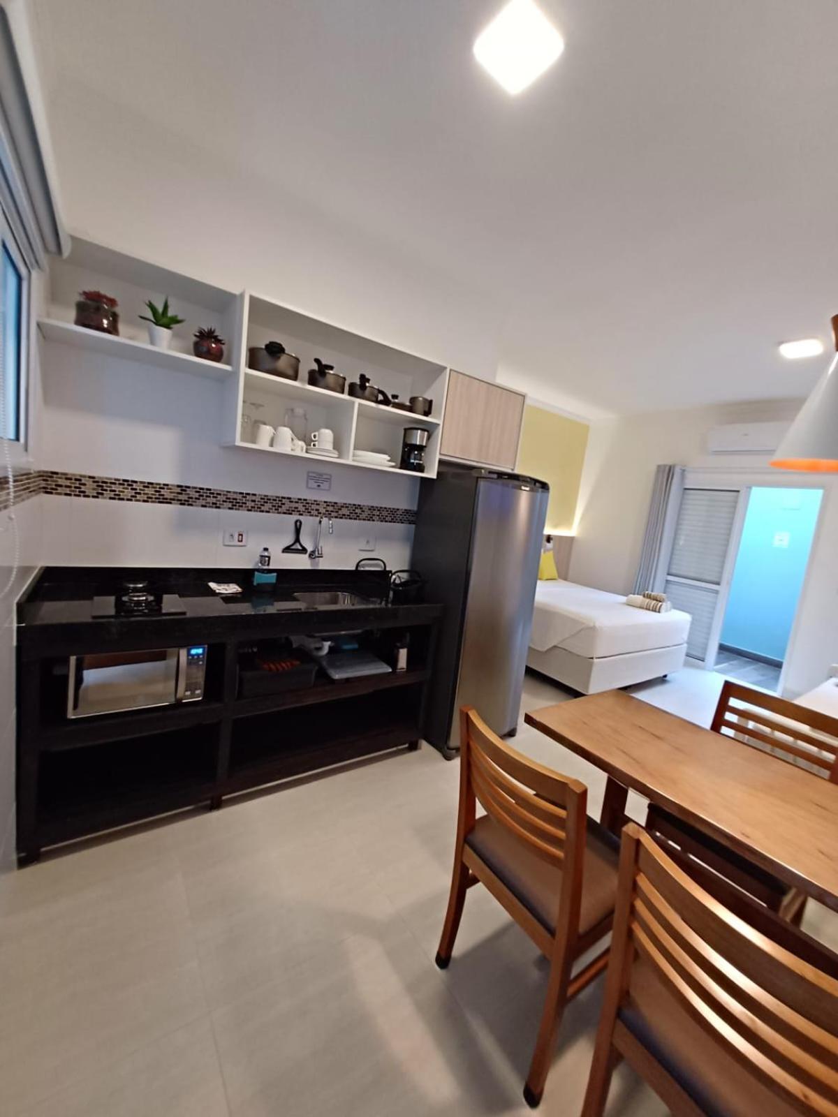 Alojamento de Turismo Selvagem Solarium Flats Itagua Proximo Ao Aquario E A Praca Da Baleia *